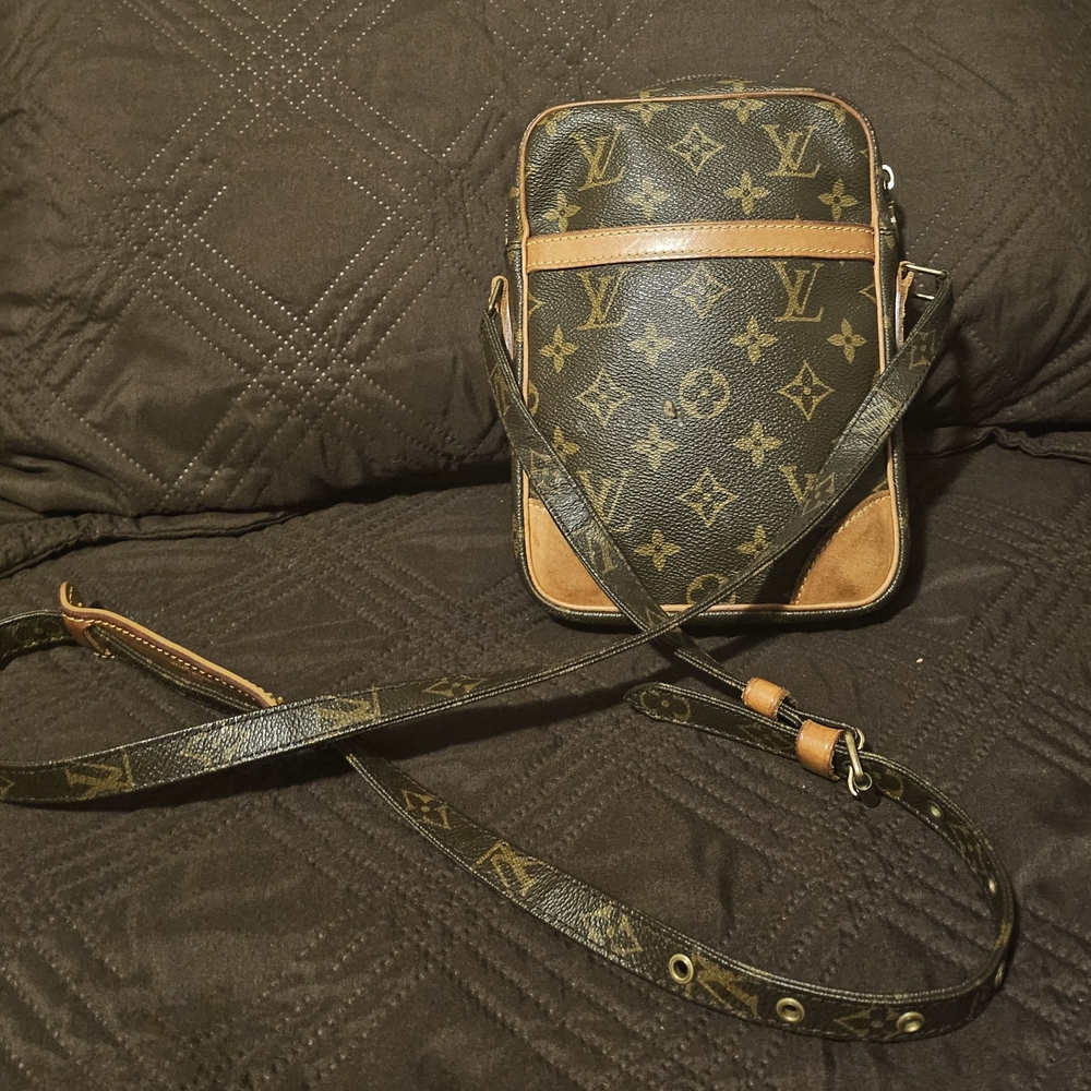 Authentic Louis Vuitton Monogram Danube 21   Crossbody Bag -